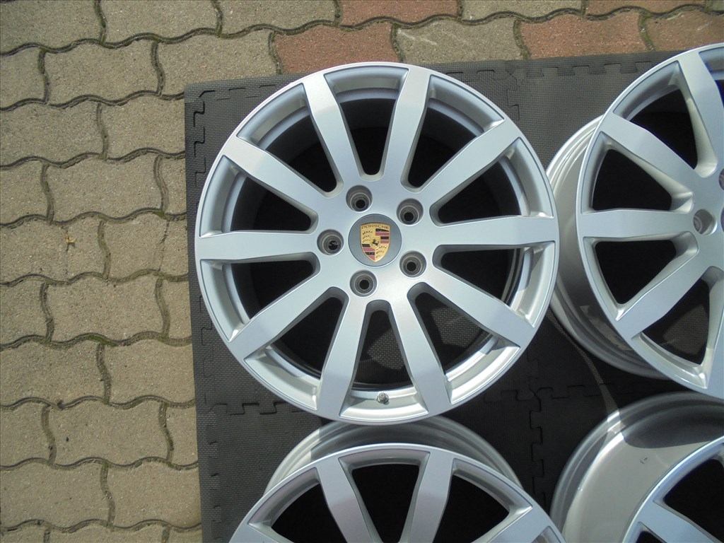  Porsche 19-es szenzoros gyári alufelni mint az új eladó 2. kép