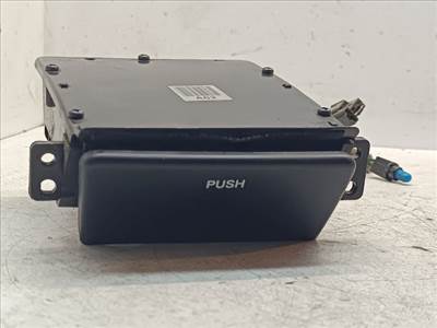 HYUNDAI TUCSON Első Hamutartó
