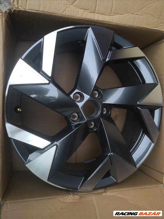 Skoda 19-es sérült alufelni 1db 7. kép