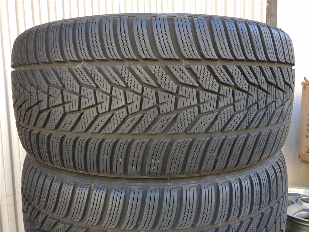  255/35 21 Hankook Winter I'cept EVO3 2. kép