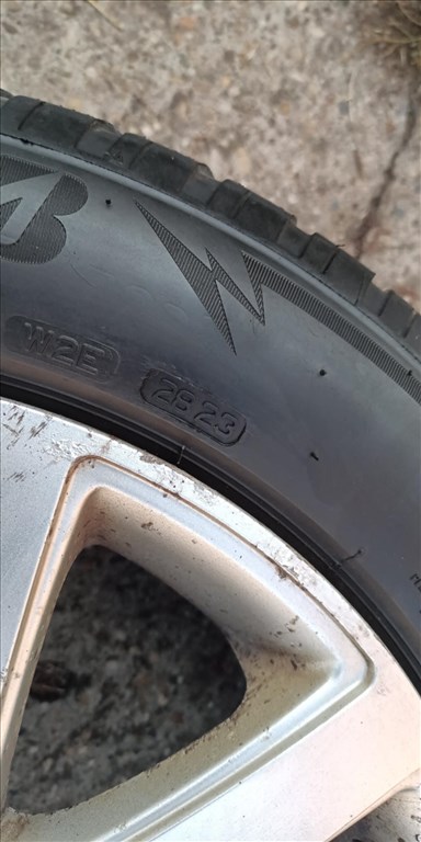  5x112 lyukosztású 16" használt MAM alufelni, rajta 205/55 használt Bridgestone téli gumi gumi  5. kép