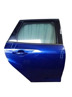 Ford Focus Mk3  jobb hátsó Ajtó kék kis hibás kombi 