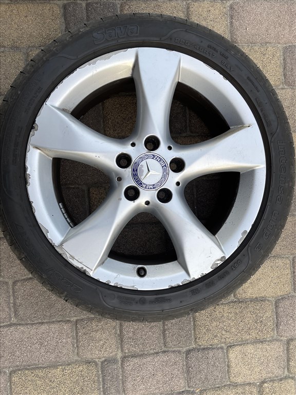 5x112 Mercedes 17" használt alufelni, rajta 225/45 használt Sava nyári gumi szett egyben eladó 2. kép