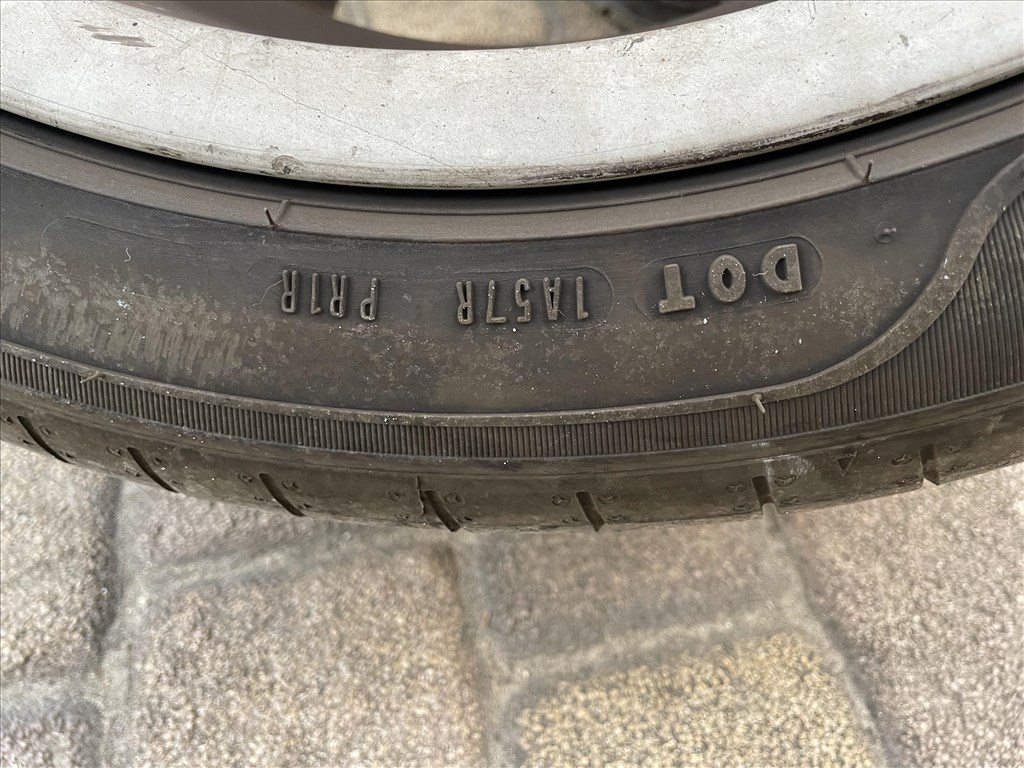 5x112 Mercedes 17" használt alufelni, rajta 225/45 használt Sava nyári gumi szett egyben eladó 4. kép