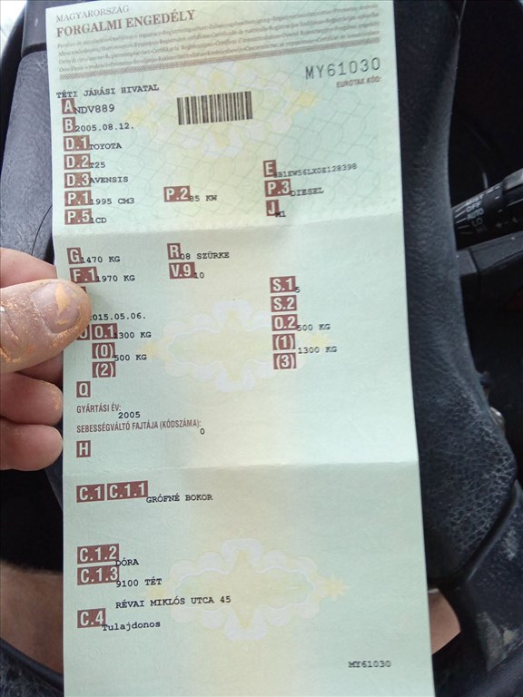 Eladó Toyota Avensis 2.0 Combi D-4D (1995 cm³, 116 PS) 2. kép