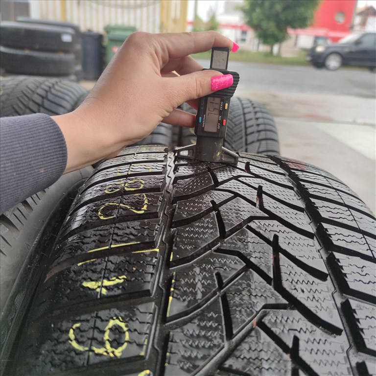 255/45 R20 és 285/40 R20 Dunlop téli gumi 110000ft a 4db/61/ 4. kép