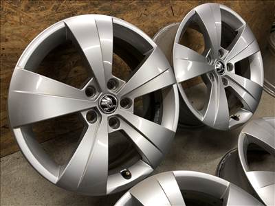 17 colos gyári Skoda Octavia alufelni 17 col 5x112