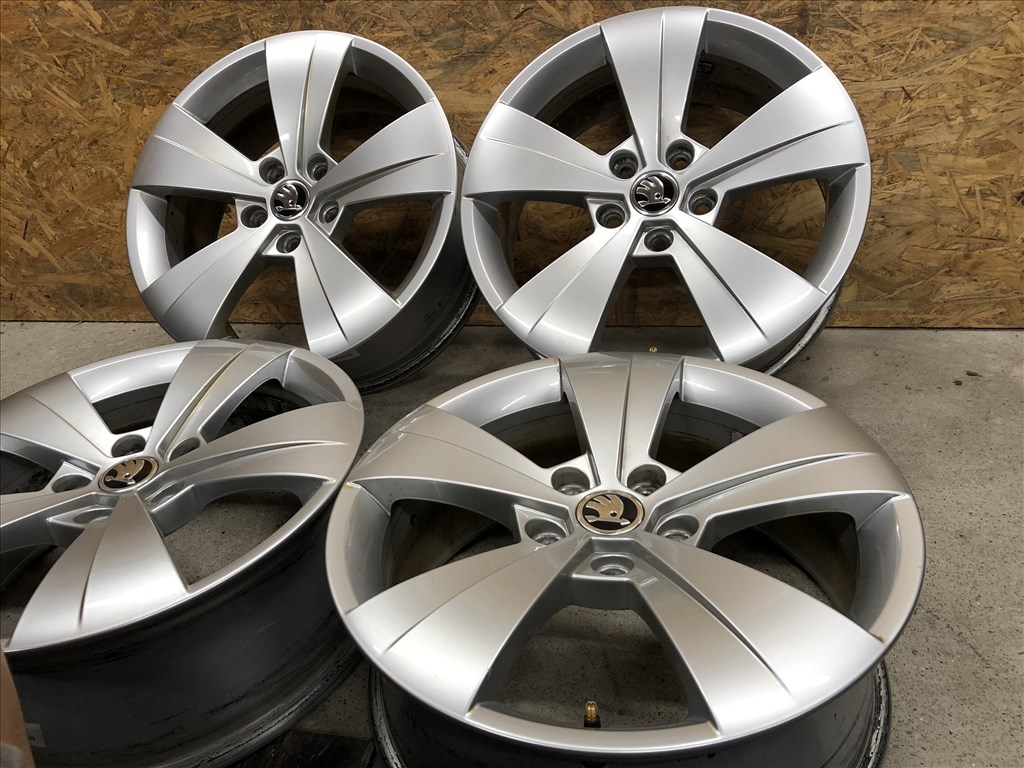17 colos gyári Skoda Octavia alufelni 17 col 5x112 5. kép