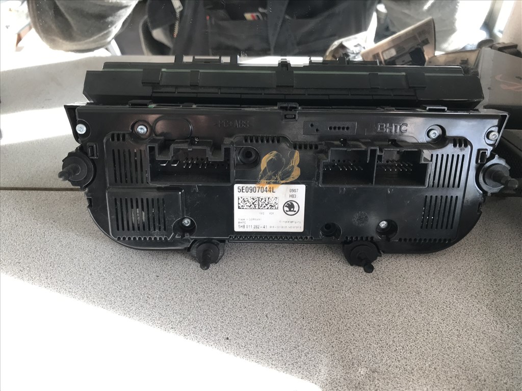 Skoda Octavia III klímavezérlő / ülésfűtéses 5e0907044l 2. kép