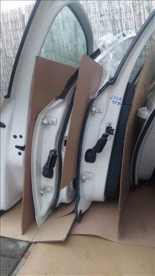 Skoda Octavia III ajtó 