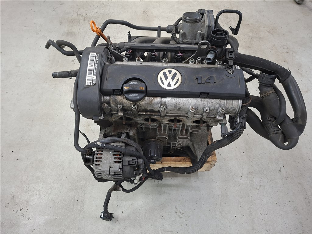 Volkswagen Golf VI 1.4 16V CGG motor, komplett (26020) 1. kép