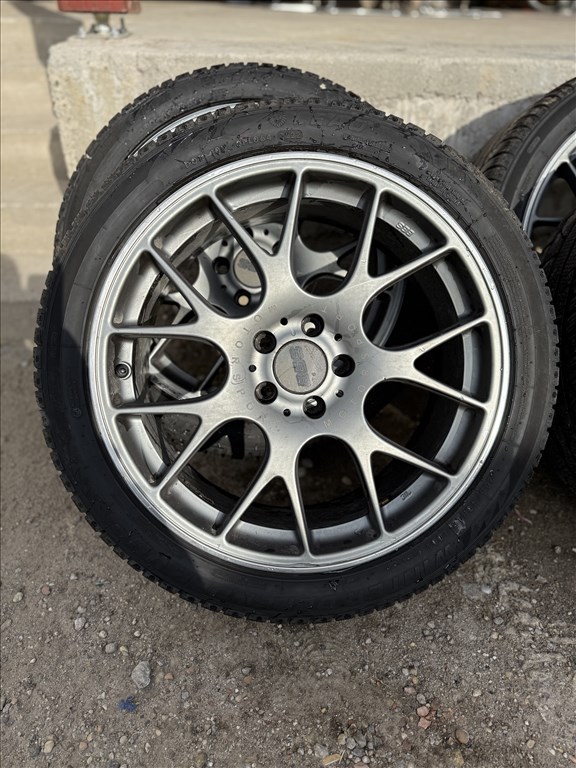  5x112 lyukosztású 19" használt BBS alufelni, rajta 255/40 használt téli gumi gumi  2. kép