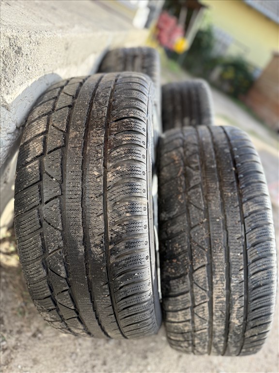  5x112 lyukosztású 19" használt BBS alufelni, rajta 255/40 használt téli gumi gumi  4. kép