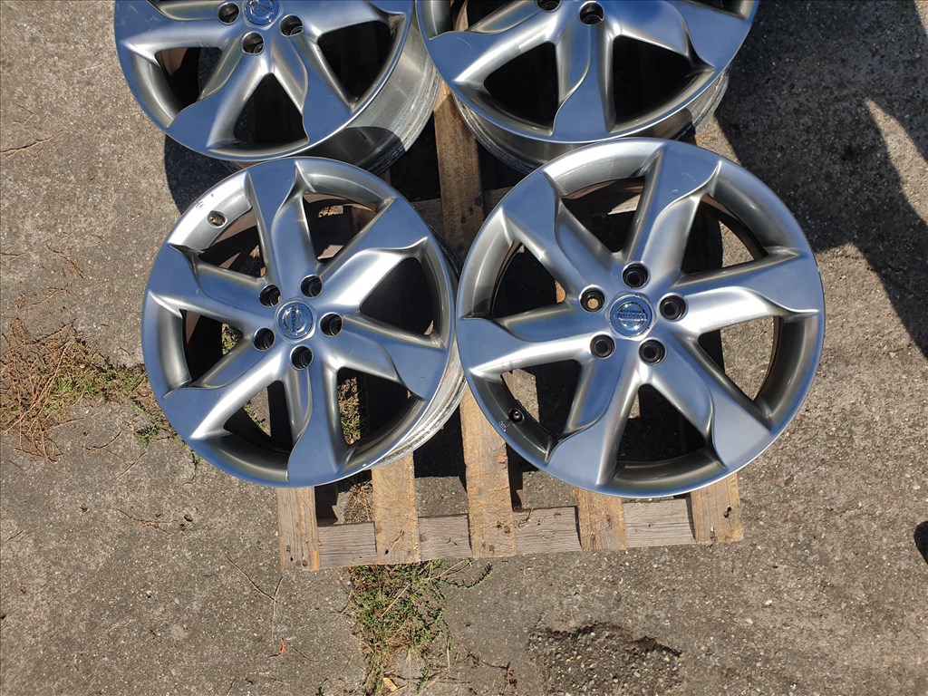 18" 5x114,3 Nissan 2. kép
