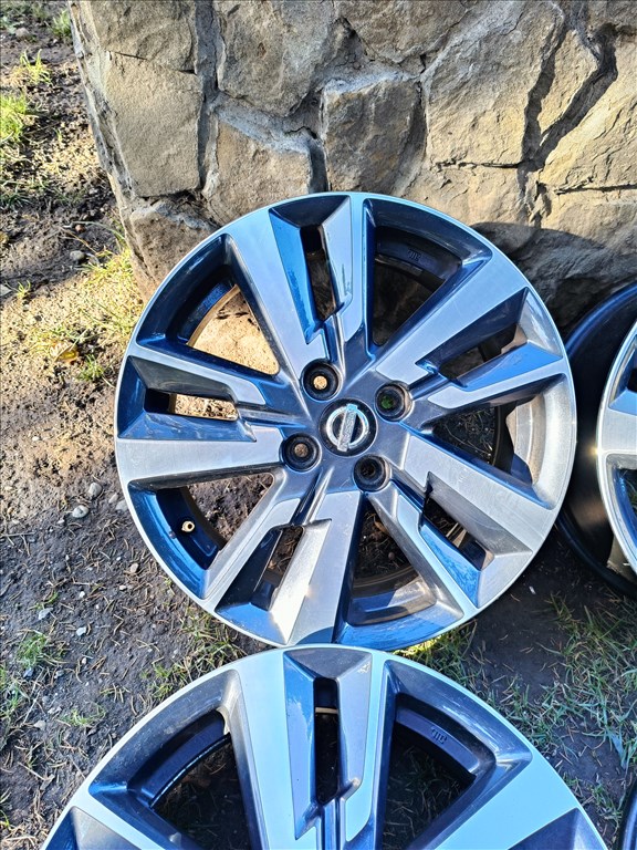  4x100 lyukosztású 6J 16" Nissan újszerű (gyári felni) alufelni, szenzorok 4. kép