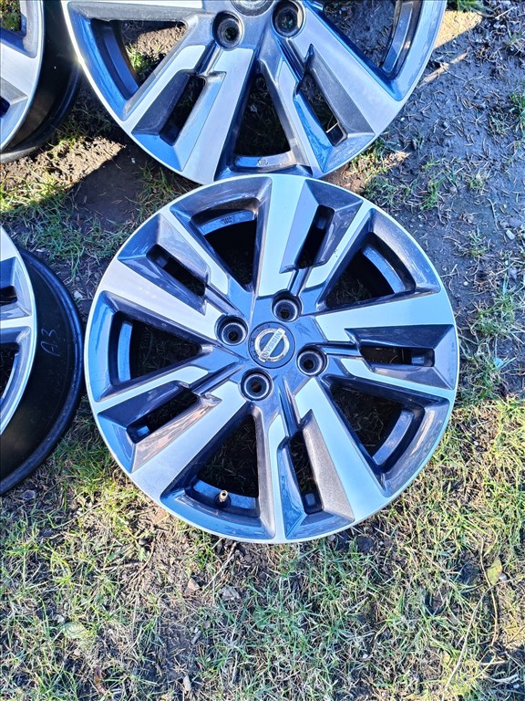  4x100 lyukosztású 6J 16" Nissan újszerű (gyári felni) alufelni, szenzorok 7. kép