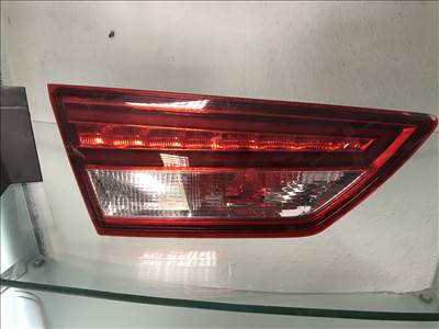 Seat León III 5F Kombi * bal hátsó belső lámpa