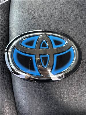 Toyota C-HR Chr jelvény 9097502161