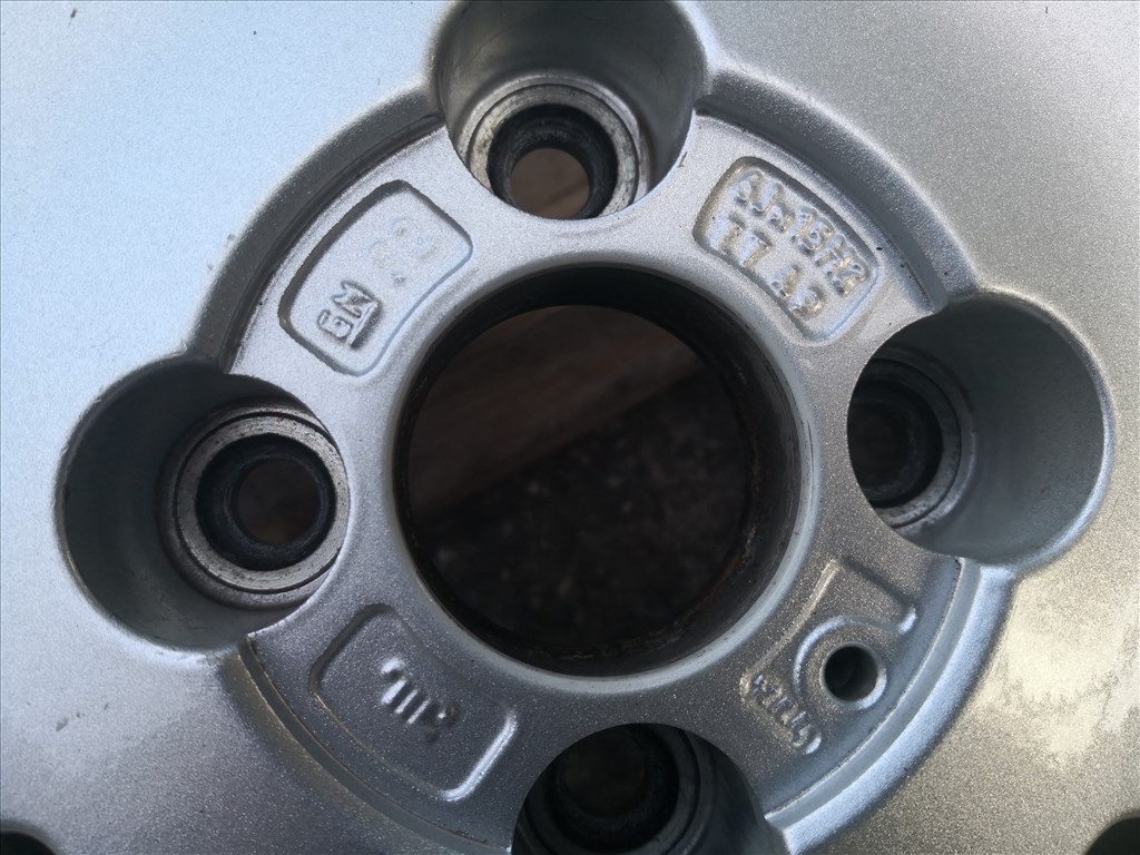 Opel 15-ös gyári alufelnik 4x100-as 6. kép