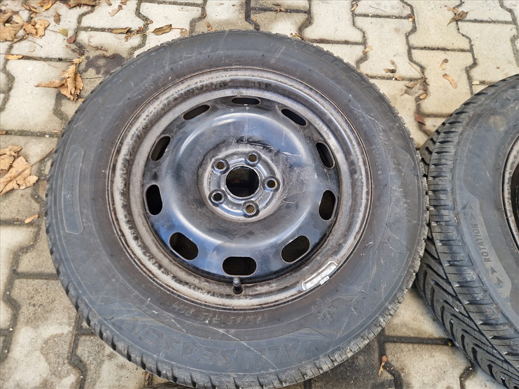  VW Golf 4, Bora 5x100 15" lemezfelni 195/65 újszerű Sebring négyévszakos gumival (25894) 4. kép