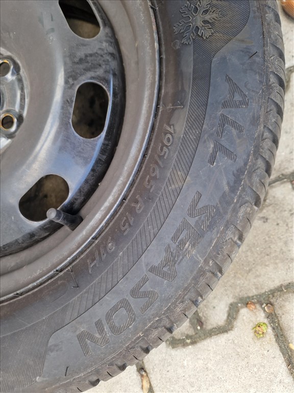  VW Golf 4, Bora 5x100 15" lemezfelni 195/65 újszerű Sebring négyévszakos gumival (25894) 7. kép