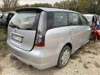 Mitsubishi Grandis bontott alkatrészei