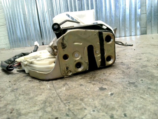 MAZDA MPV 99-05 Jobb első ajtó zárszerkezet központizáras 1. kép