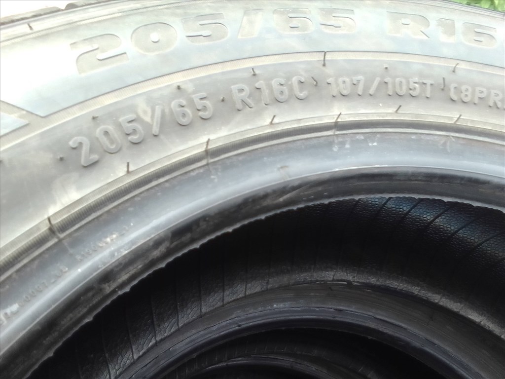  205/65R16C újszerű 2024-es 9 mm-es Pirelli Carrier winter téli gumi  2. kép