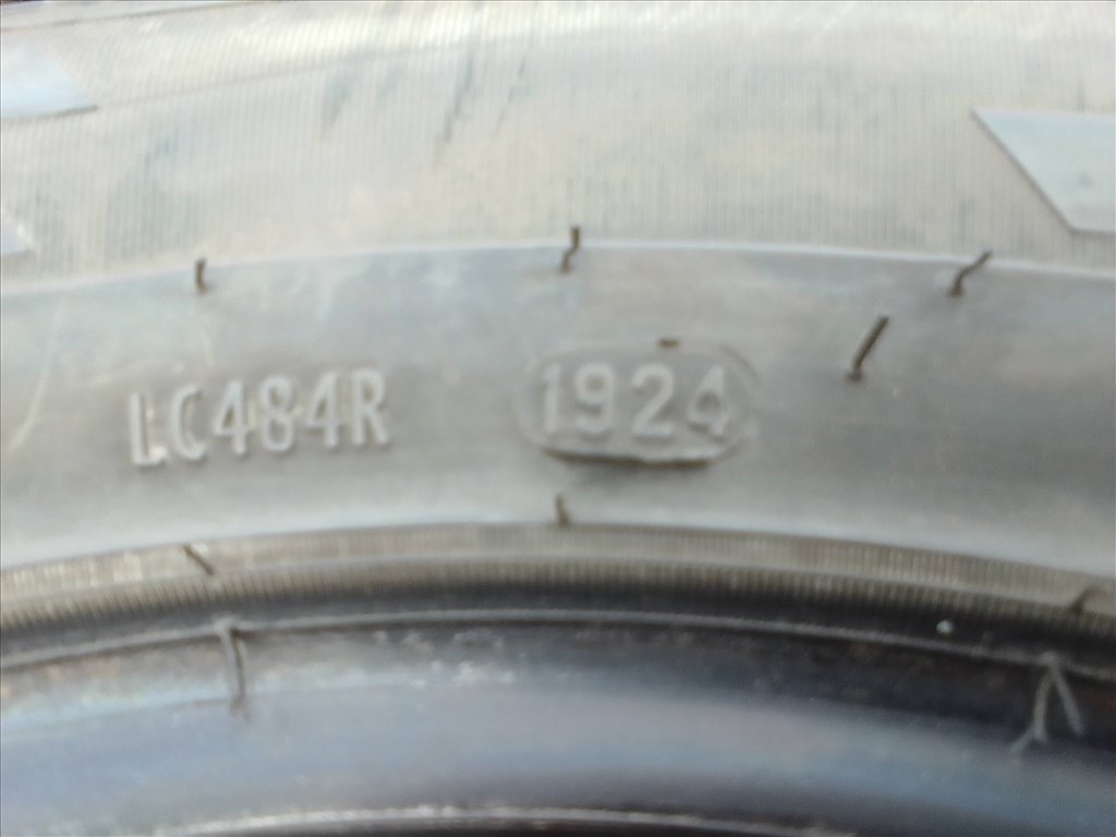  205/65R16C újszerű 2024-es 9 mm-es Pirelli Carrier winter téli gumi  5. kép