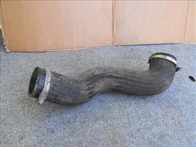 Volvo 30645937 S60 V70 XC70 intercoolercső