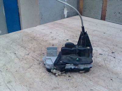 PEUGEOT 307 01-05 Jobb első ajtó zárszerkezet központizáras