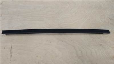 Volvo V40 jobb hátsó ajtó belső vízlehúzó gumi 30808686rh