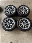  5x112 lyukosztású 18" újszerű (gyári felni) alufelni, rajta 245/45 új Pirelli nyári gumi 