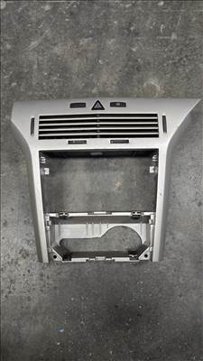Opel Astra H középkonzol 13141091 13141085