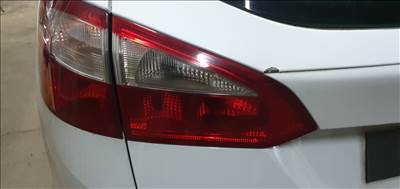 Ford Focus mk3 bal hátsó belső lámpa 