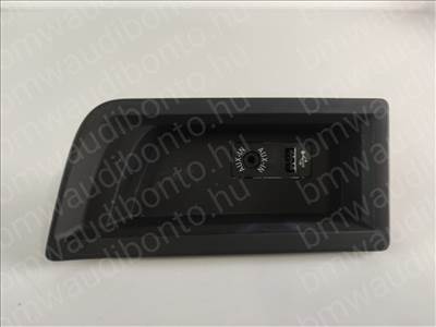 BMW 1 (F20) USB aljzat csatlakozó (9207358)