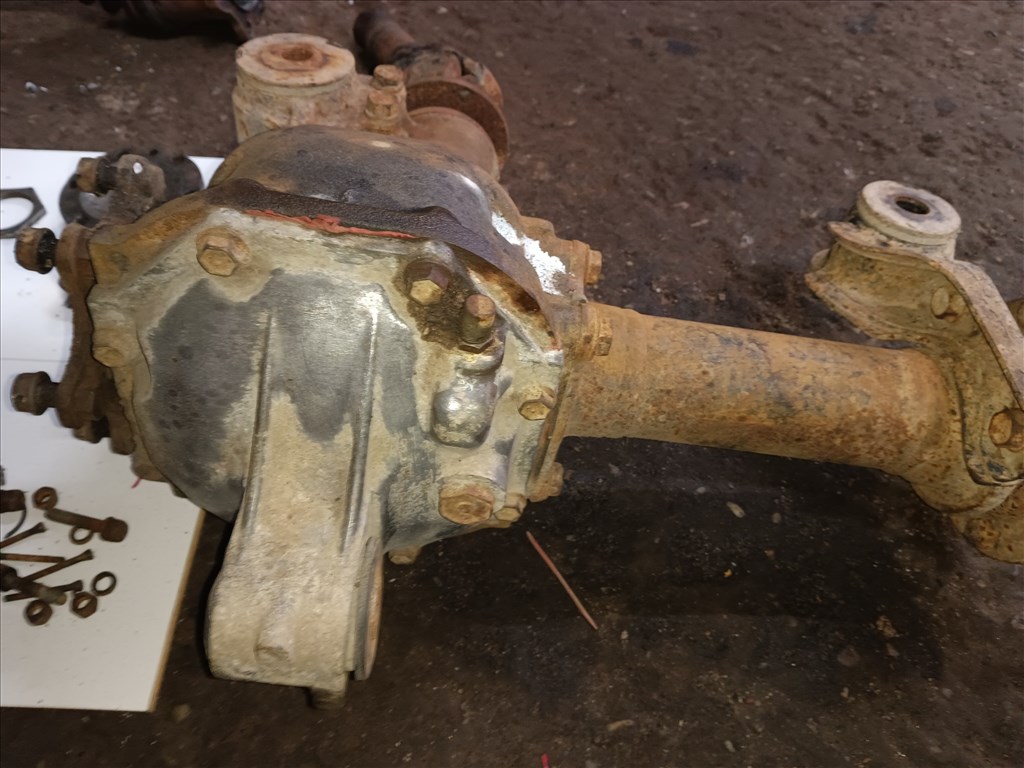 Toyota Hilux 2.4Td első differenciálmű  4. kép