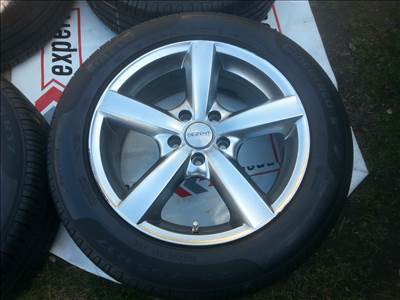 17" Mercedes GLA újszerű alufelni, rajta 225/55 újszerű Pirelli nyári gumi 