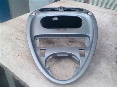 CITROEN XSARA PICASSO 04- Középkonzol keret