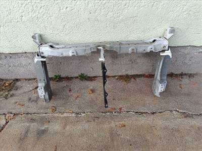 Toyota Corolla (E210) Homlokfal