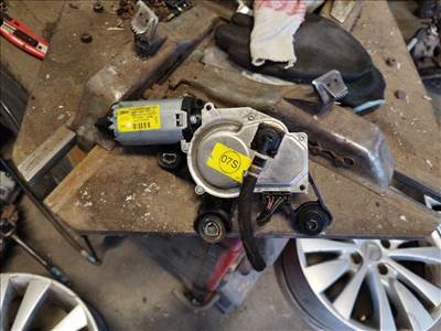 Audi A4 B8 kombi hátsó ablaktörlő motor 4f9955711c