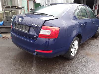 Skoda Octavia III 1.4 TSI G-TEC (Benzinbetrieb) Jobb hátsó ajtó üresen