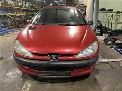 Peugeot 206 bontott alkatrészei