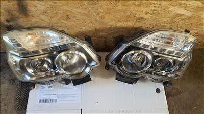 2010 Nissan X-Trail  Jobb és bal ledes xenon 