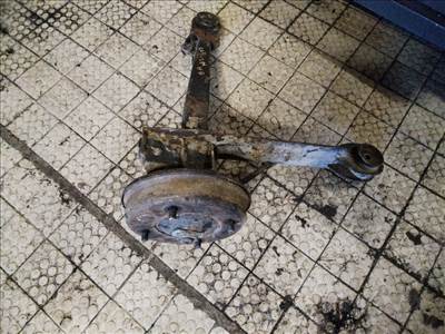 TRABANT 601 Bal hátsó lengőkar