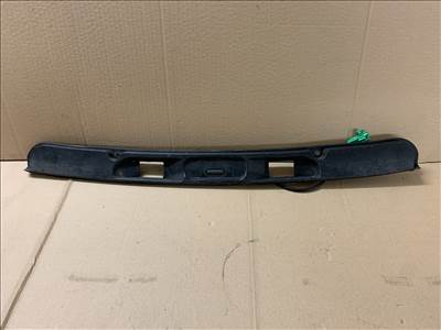 Suzuki Swift alsó csomagtérajtó  burkolat  8394168l3