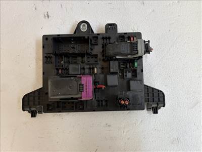 opel astra j 2009-2015 biztosítéktábla csomagtér   13343949