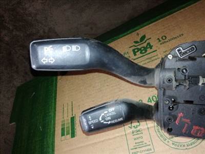 Audi A8 (D3 - 4E) Jobb Kormánykapcsoló Ablaktörlő *91583*