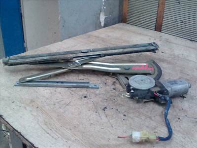 SUZUKI SWIFT 96-05 Bal első ablakemelő szerkezet elektromos