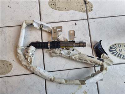 Opel Vivaro A minibusz bal hátsó függönylégzsák